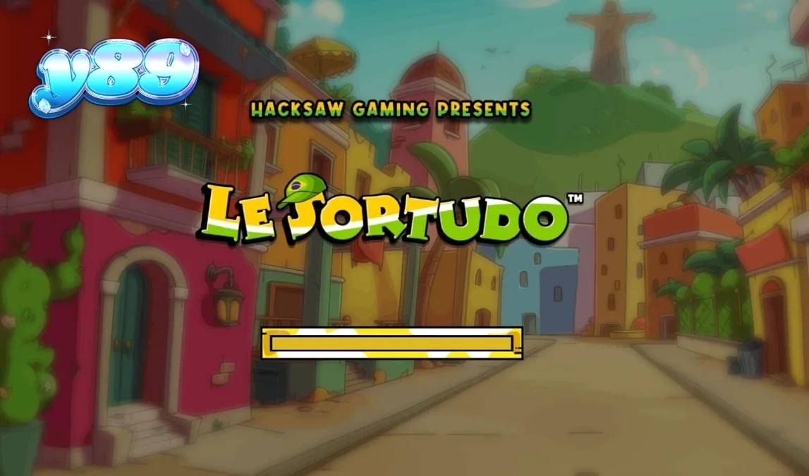 Tampilan visual slot Le Sortudo dengan karakter rakun Smokey di latar belakang jalanan Brasil.
